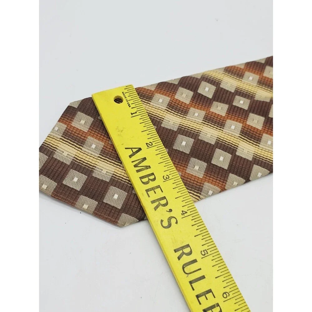 Hermoso New York Silk Necktie Art Deco Gold Brown Diamonds Foulard Striped